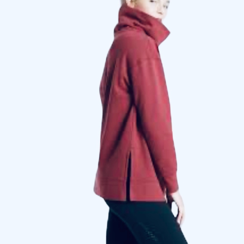 Athleta Funnel Neck Sweatshirt Sweater Burgundy Red Oversized M Cozy Athletic